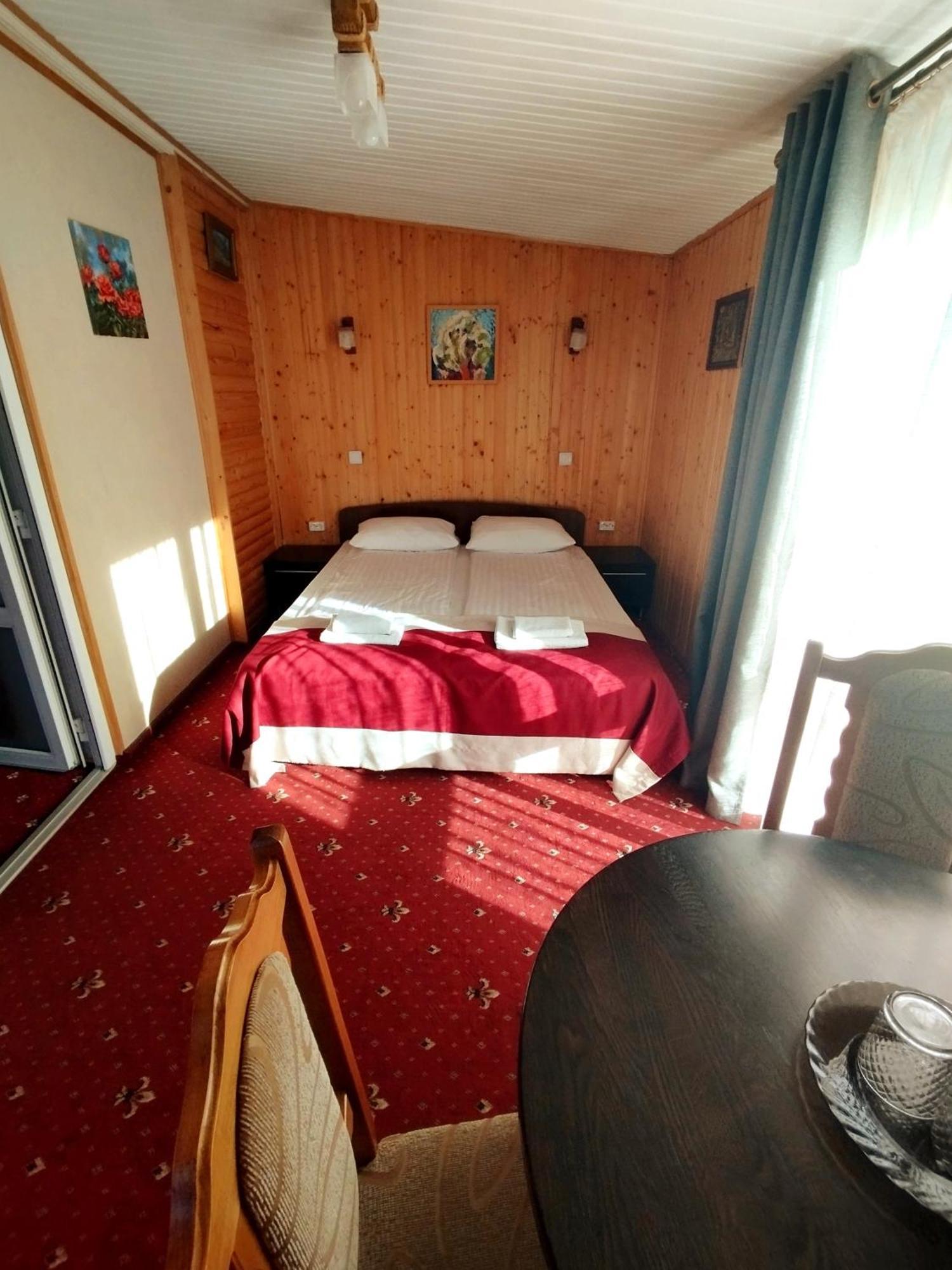 Hotel Zdybanka à Bukovel Extérieur photo