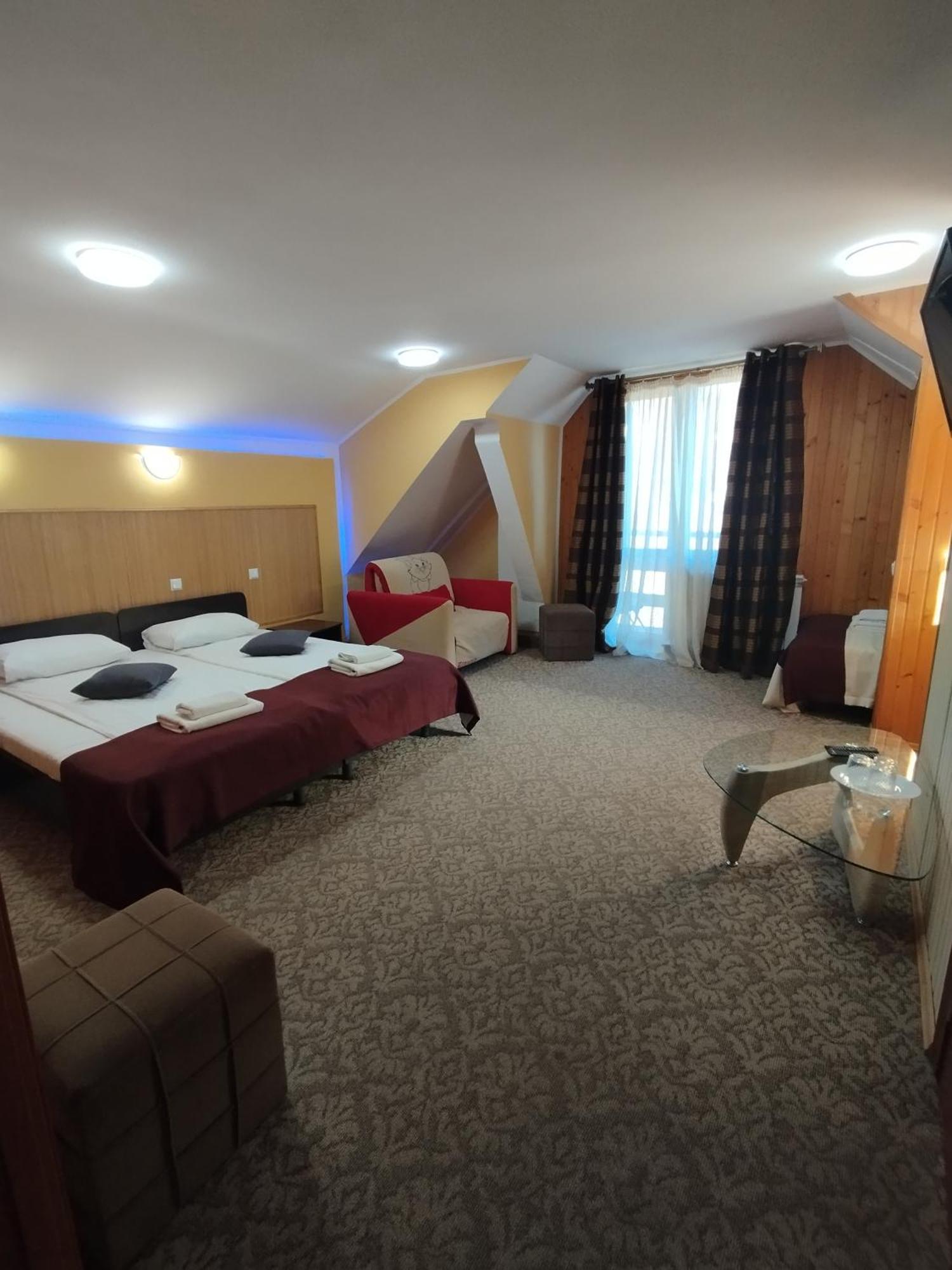 Hotel Zdybanka à Bukovel Extérieur photo