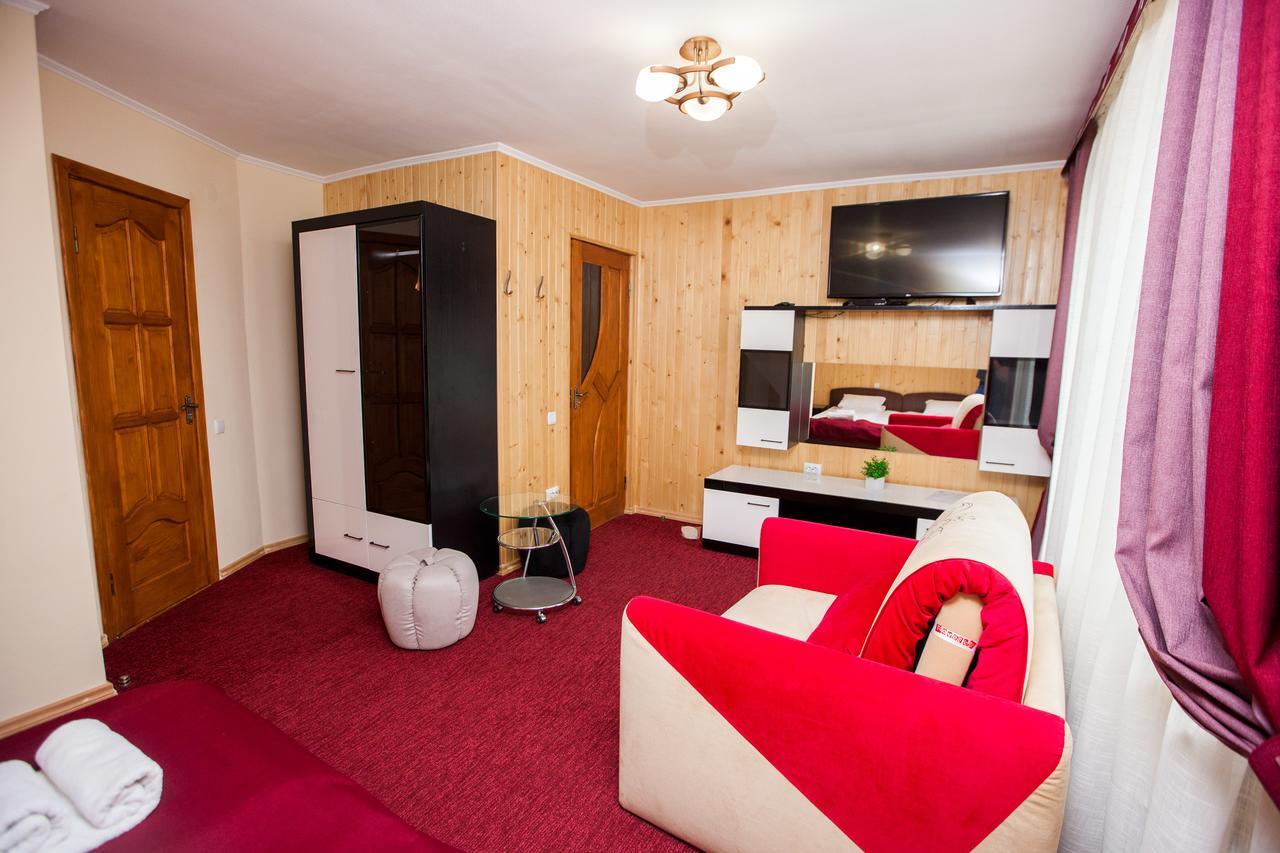 Hotel Zdybanka à Bukovel Extérieur photo